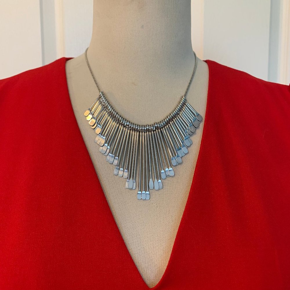 Stunning statement necklace